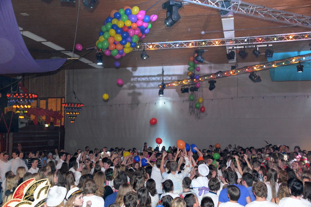 ../Images/Jeugddisco White Edition 194.jpg